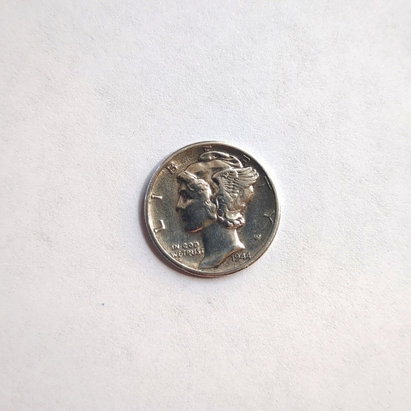US Silver Mercury Dimes 1940-1945 - Picture 7 of 9